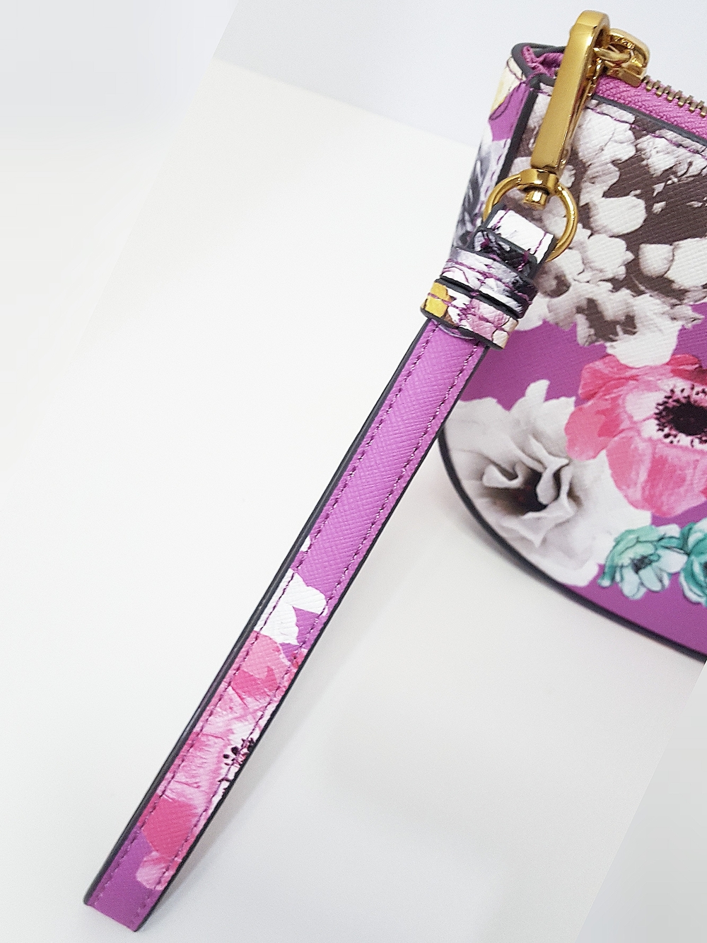 LOVE & LORE🌺NWOT Purple Floral Wristlet Clutch|Cosmetic Case|Travel - Picture 5 of 7